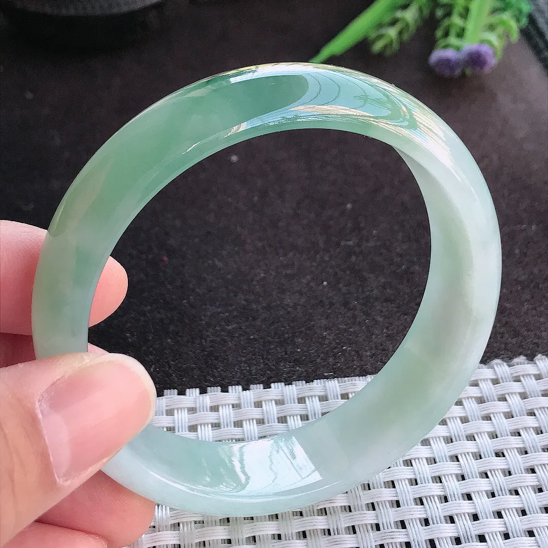 实拍A货翡翠60/16.3/7.6老坑精美冰润飘花轮胎手镯宽边玉镯手环