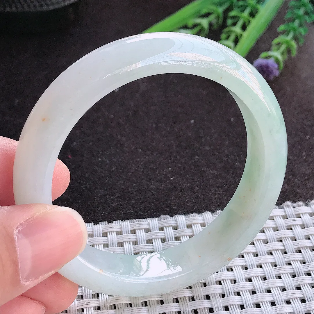 实拍A货翡翠53/12.3/8老坑精美冰润飘花手镯宽边玉镯手环