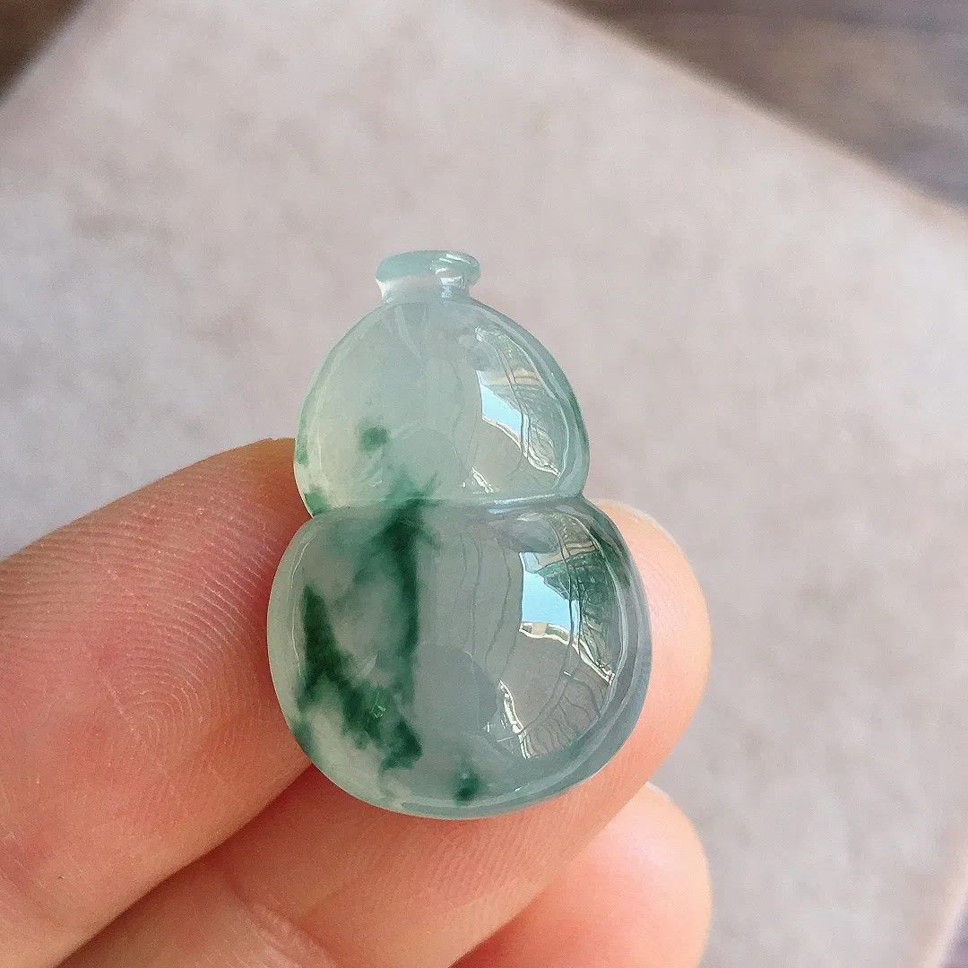 冰飘花葫芦，冰润饱满，玉质细腻，种水足，001 尺寸24.1*16.2*7.8