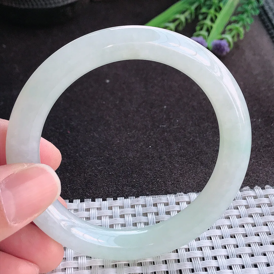 实拍A货翡翠56.5/9.6/9.8老坑冰润水灵月光白圆条手镯玉镯手环