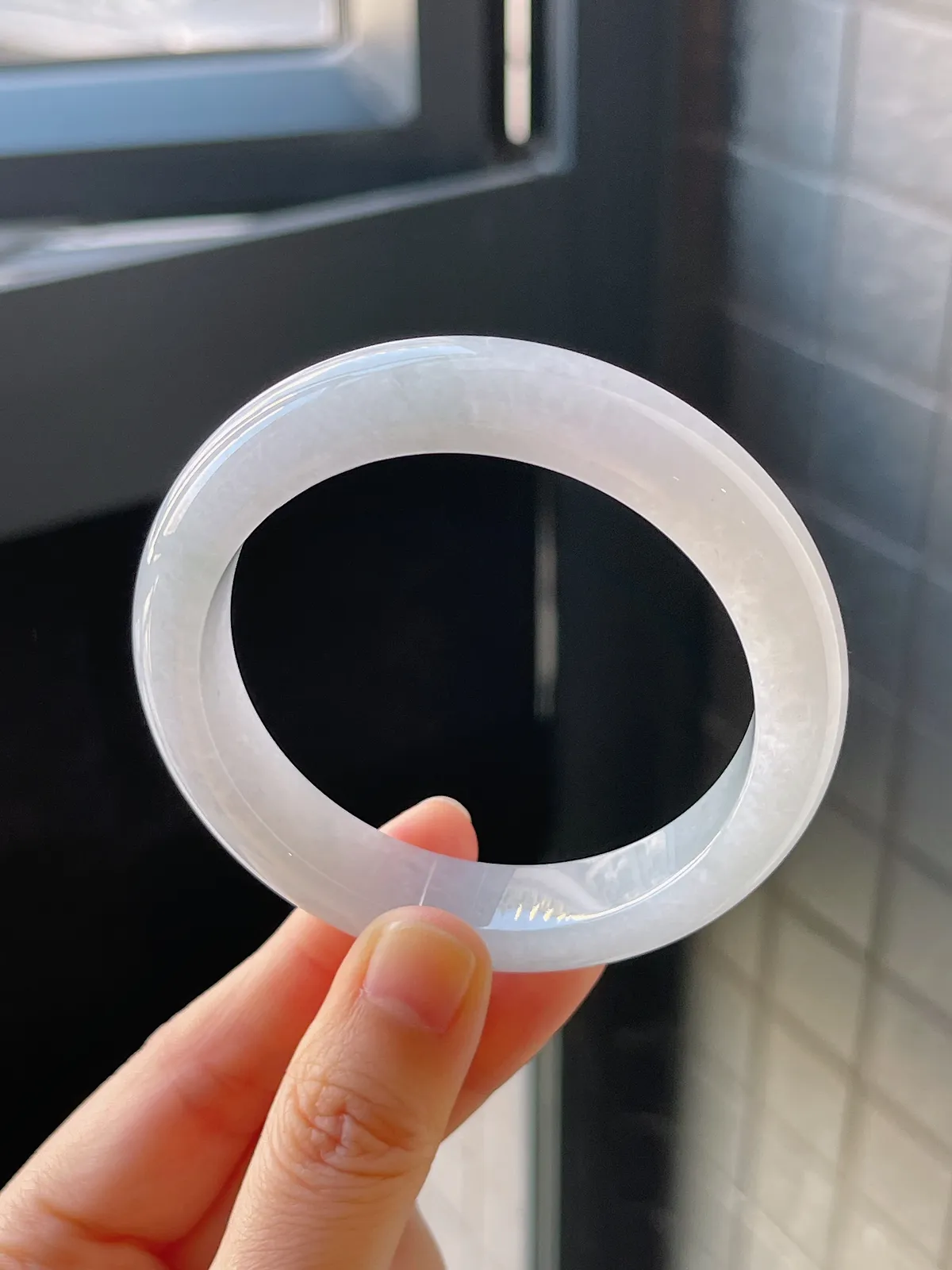 正圈55圈口，翡翠冰糯种白色手镯