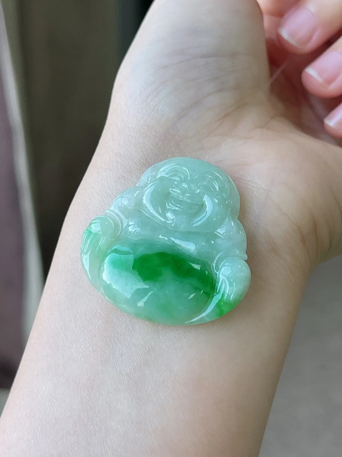 翡翠糯化种飘绿吊坠