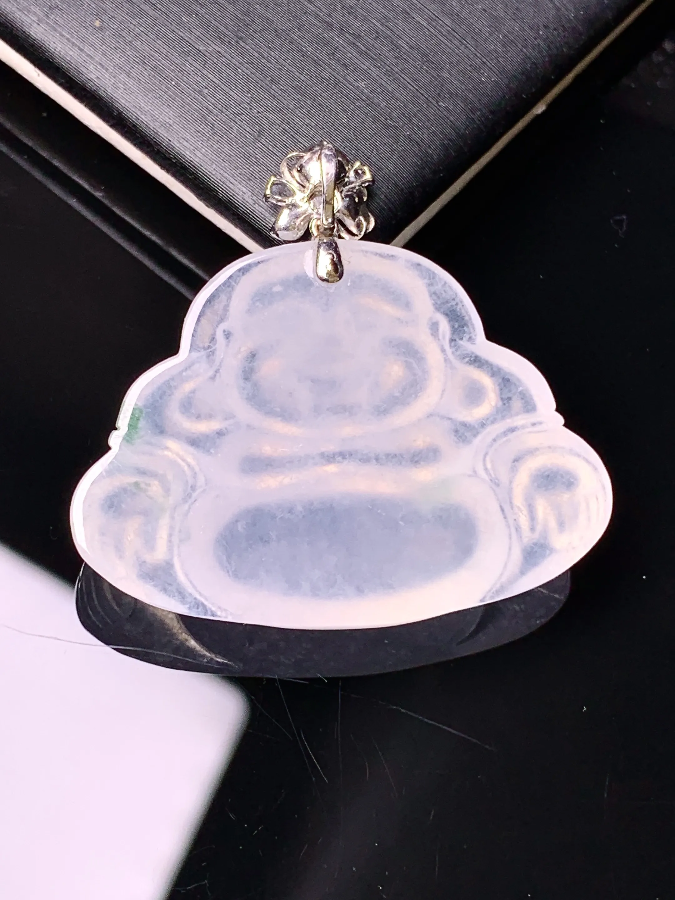 18k金镶嵌冰种佛公吊坠 玉质细腻 色泽艳丽清新 整体尺寸31.2*32.6*6