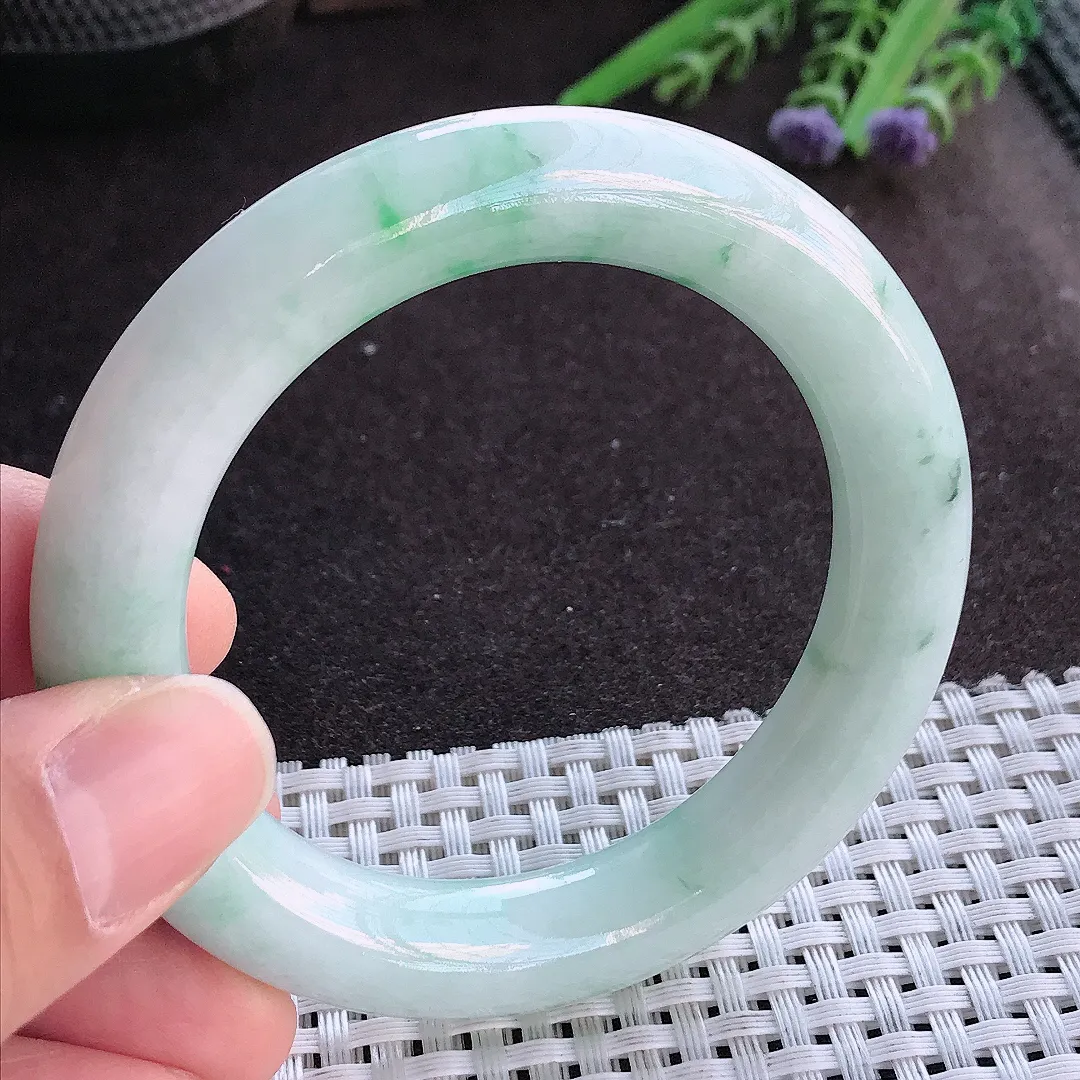 实拍A货翡翠52.8/11.2/11老坑秀气温润飘花圆条手镯玉镯手环