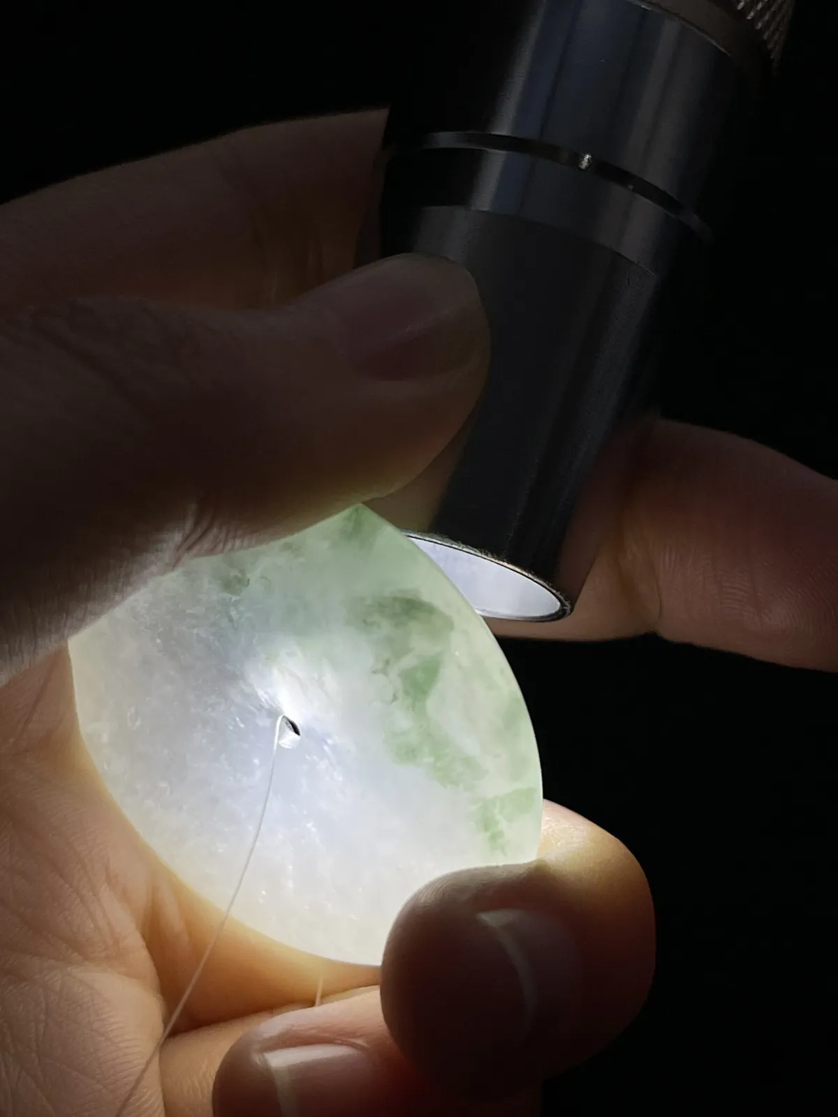 翡翠冰糯种淡绿色平安扣