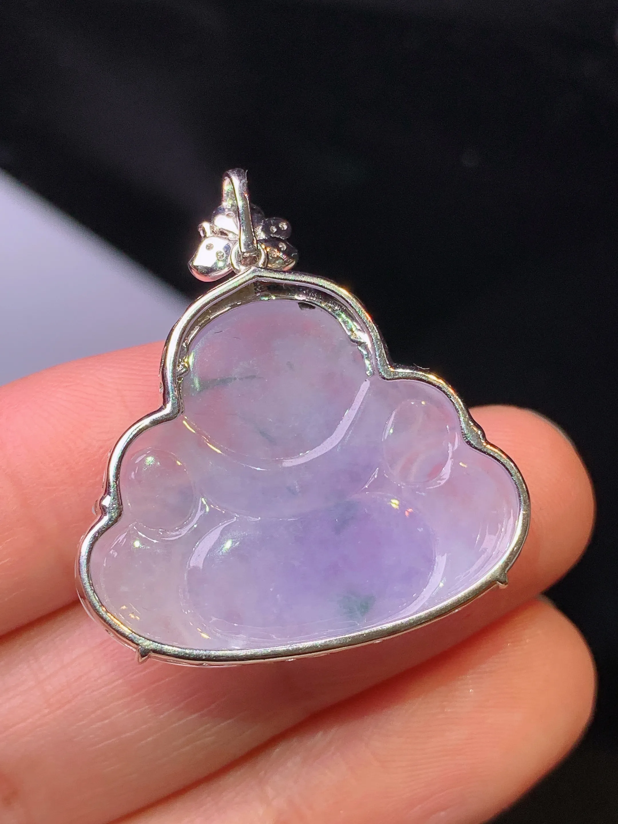 18k金钻镶嵌紫罗兰佛公吊坠 玉质细腻 色泽艳丽清新 整体尺寸30.2*27.8*6.8