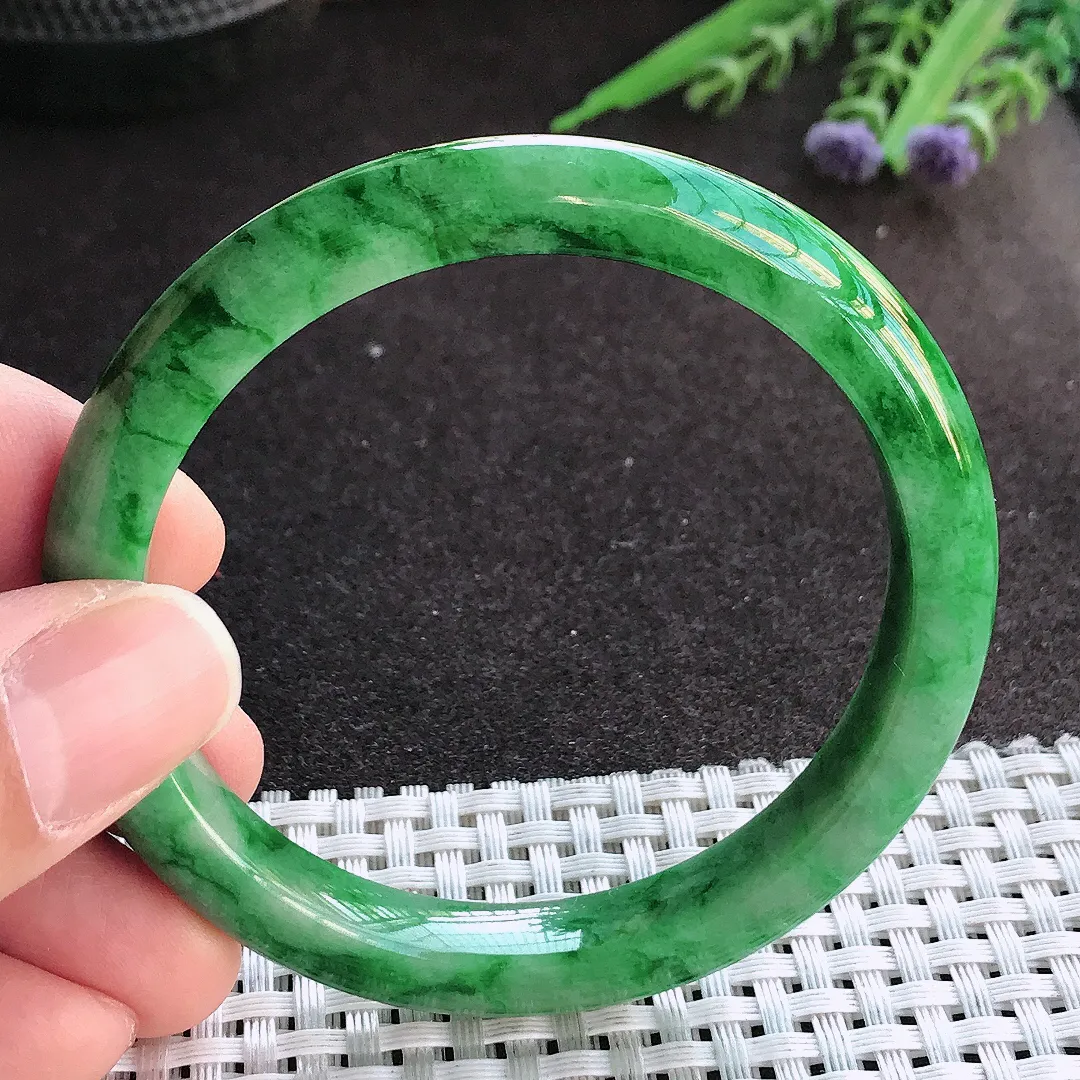 实拍A货翡翠56/8.8/7.6老坑精美辣绿满绿手镯宽边玉镯手环