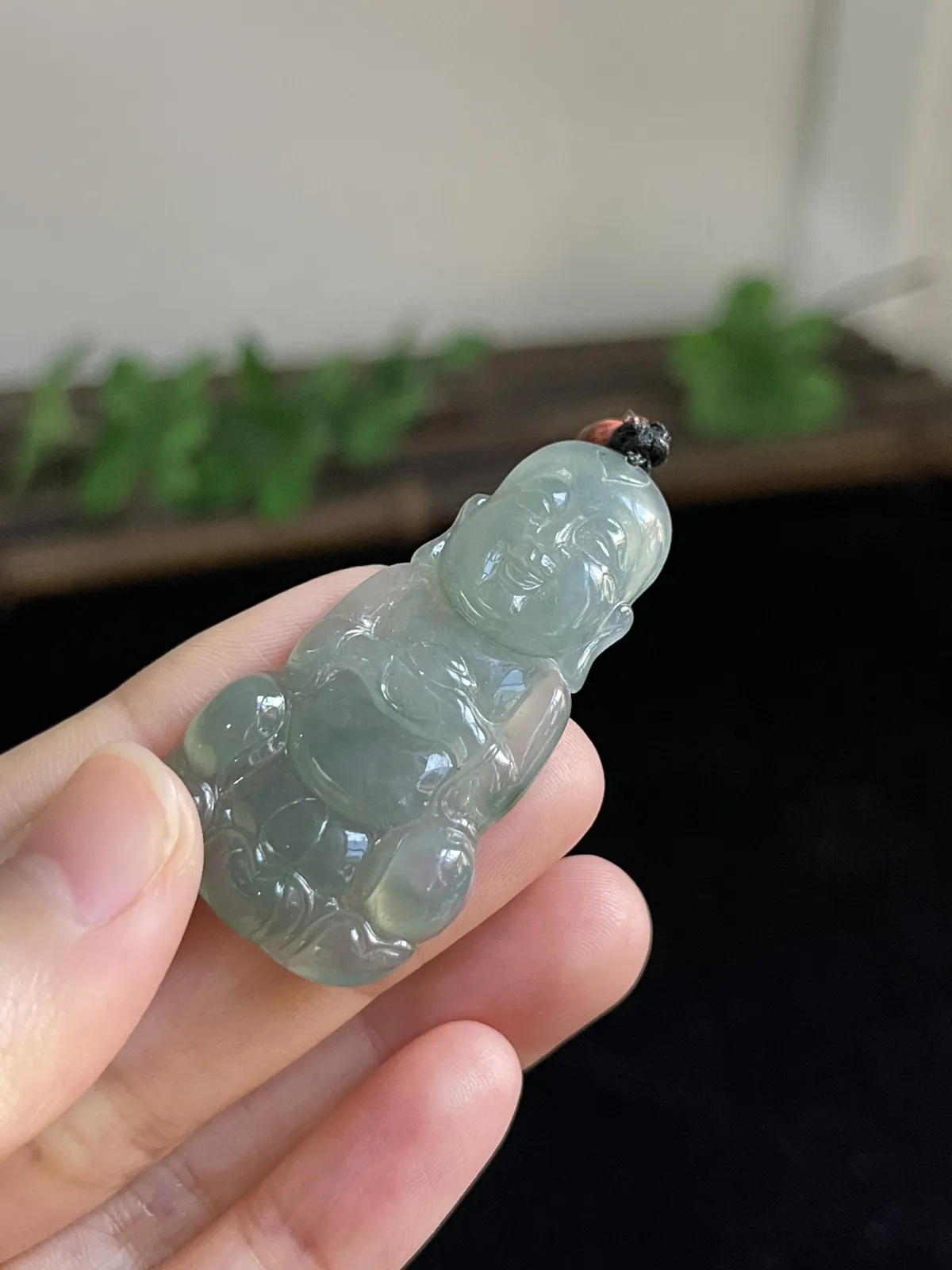 翡翠冰糯种白色吊坠