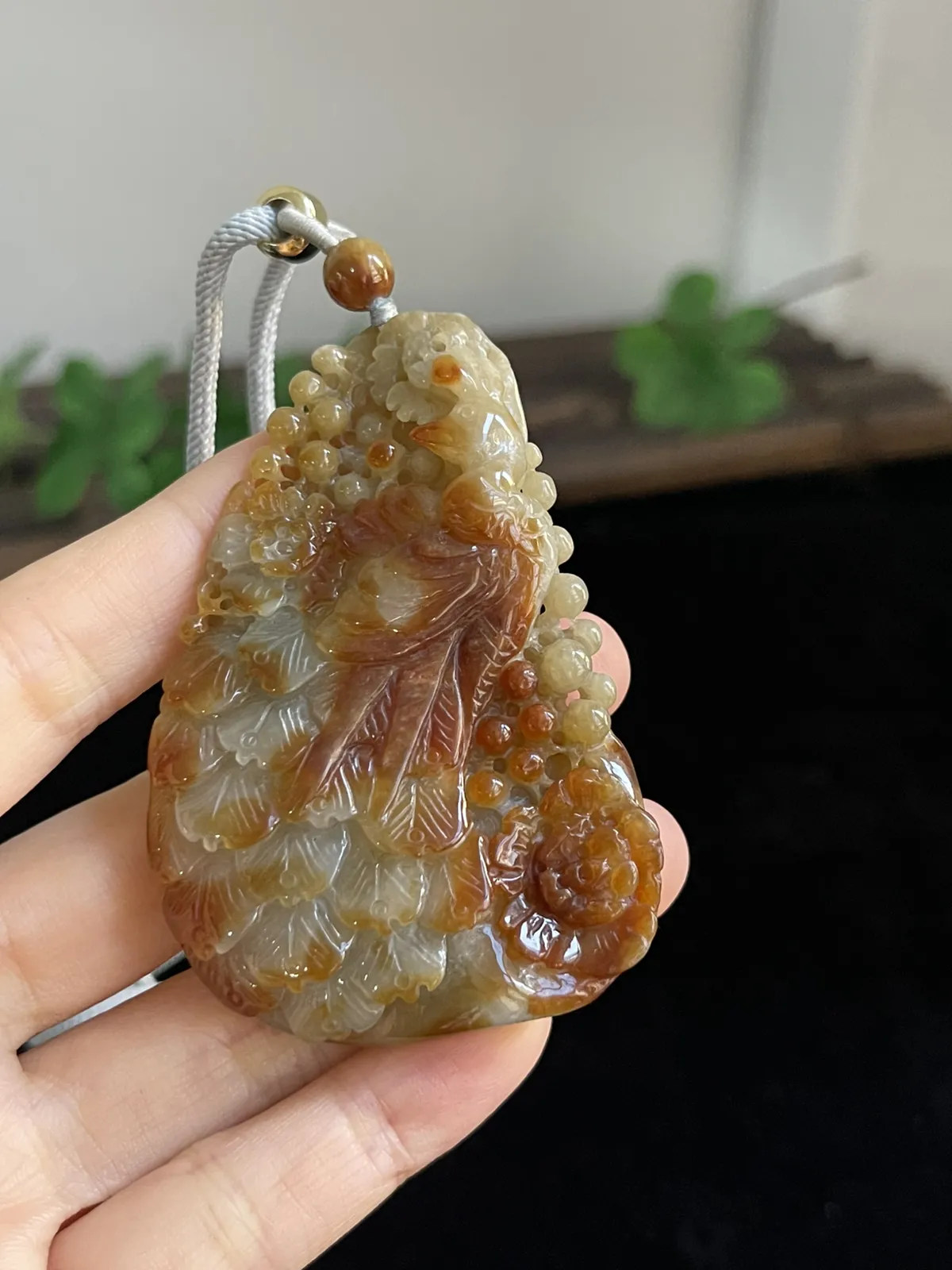 翡翠龙/凤，配珠未测