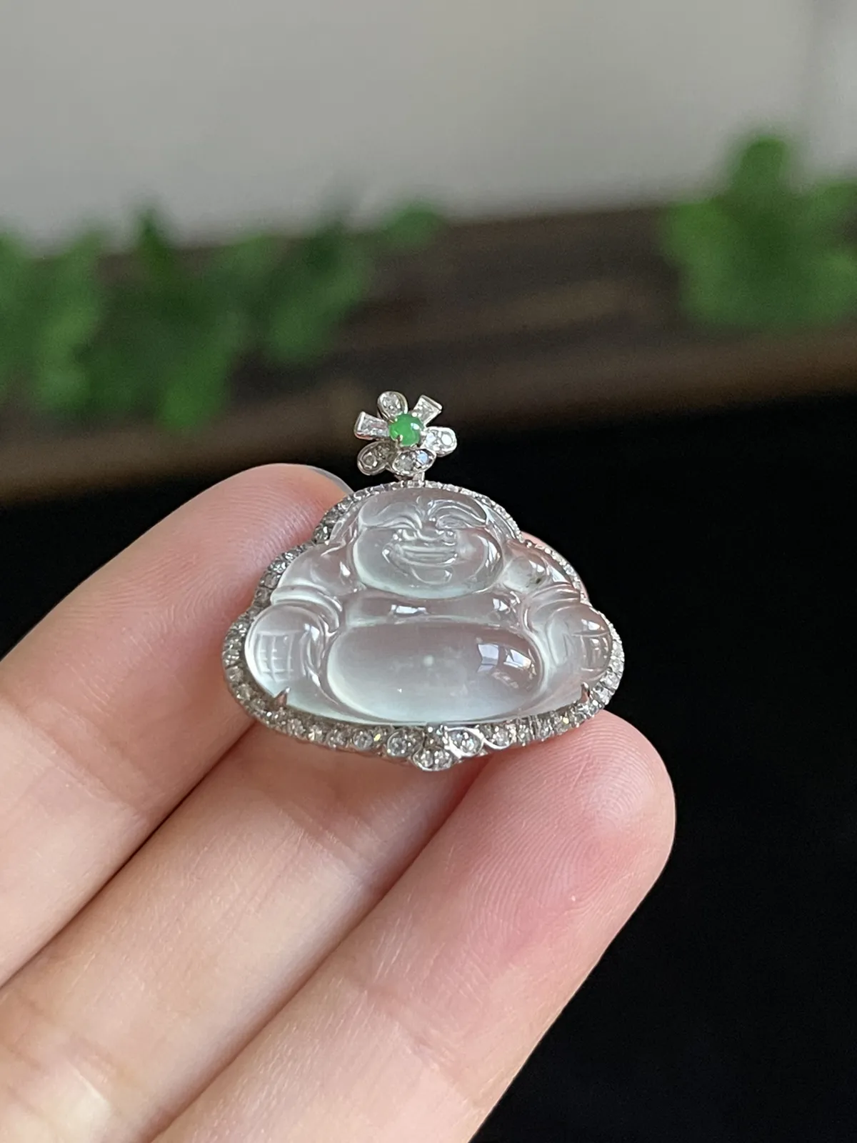 翡翠佛，印记：G18K,伴钻石