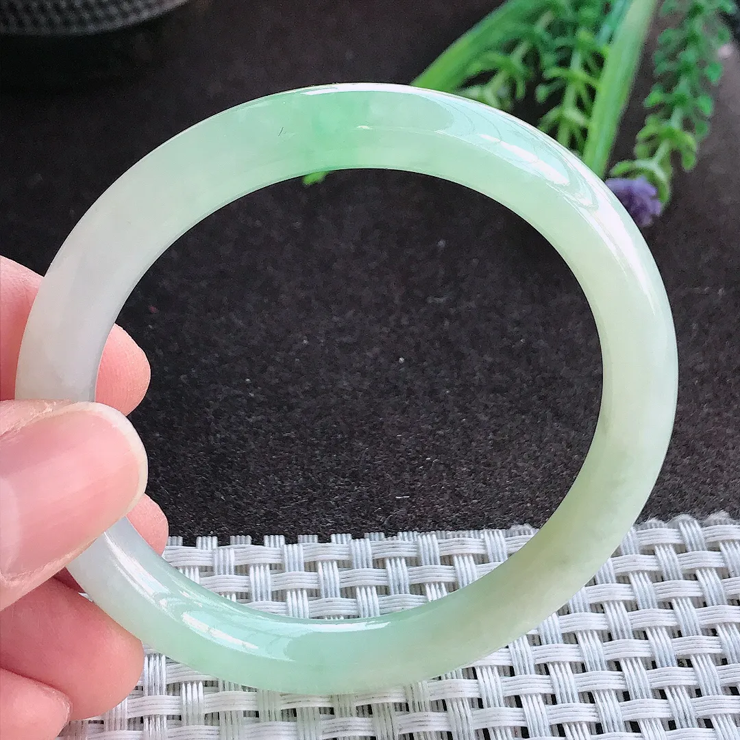 实拍A货翡翠52.5/7.8老坑冰润起胶冰晴圆条手镯翡翠玉镯手环
