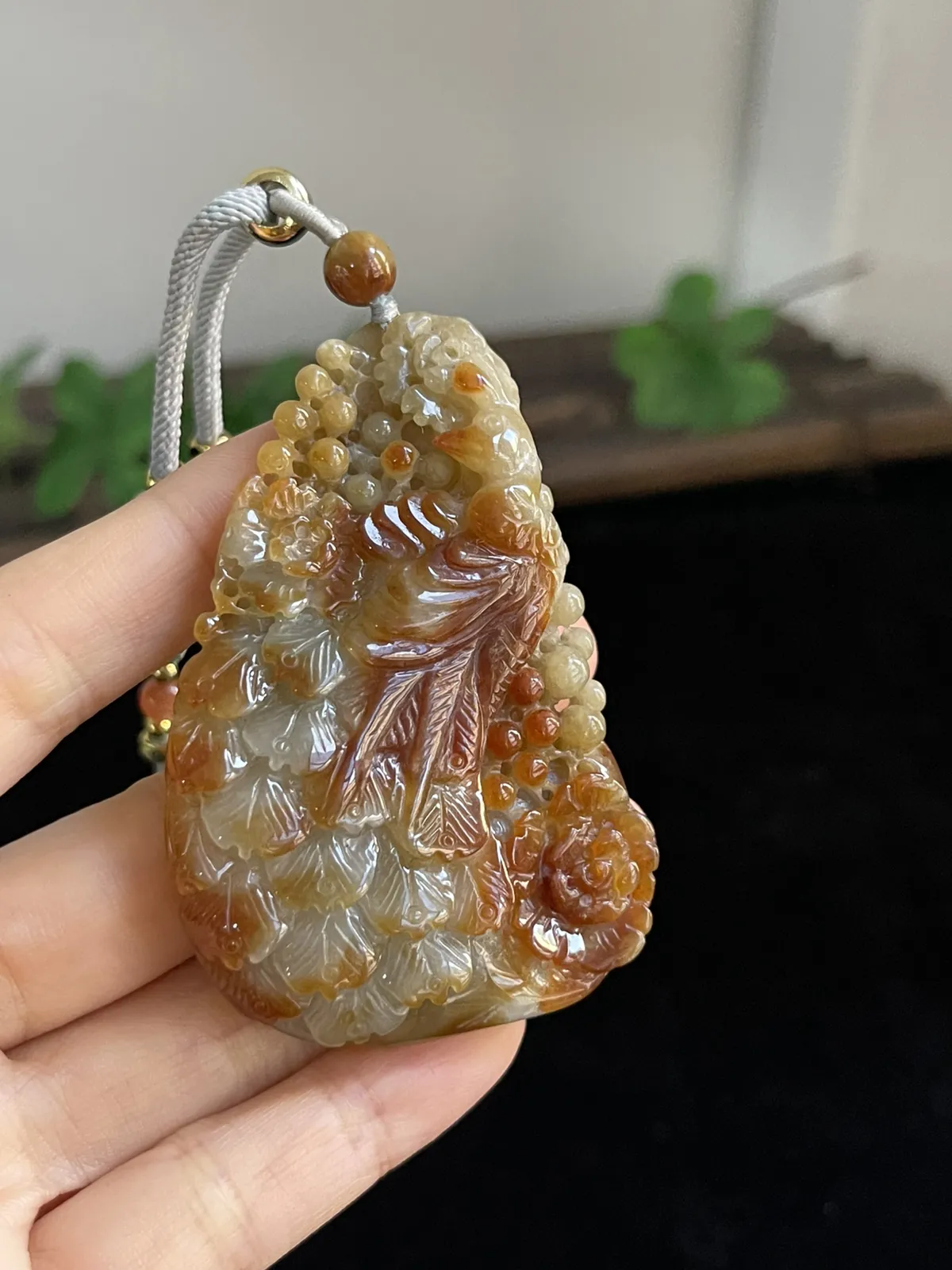 翡翠龙/凤，配珠未测