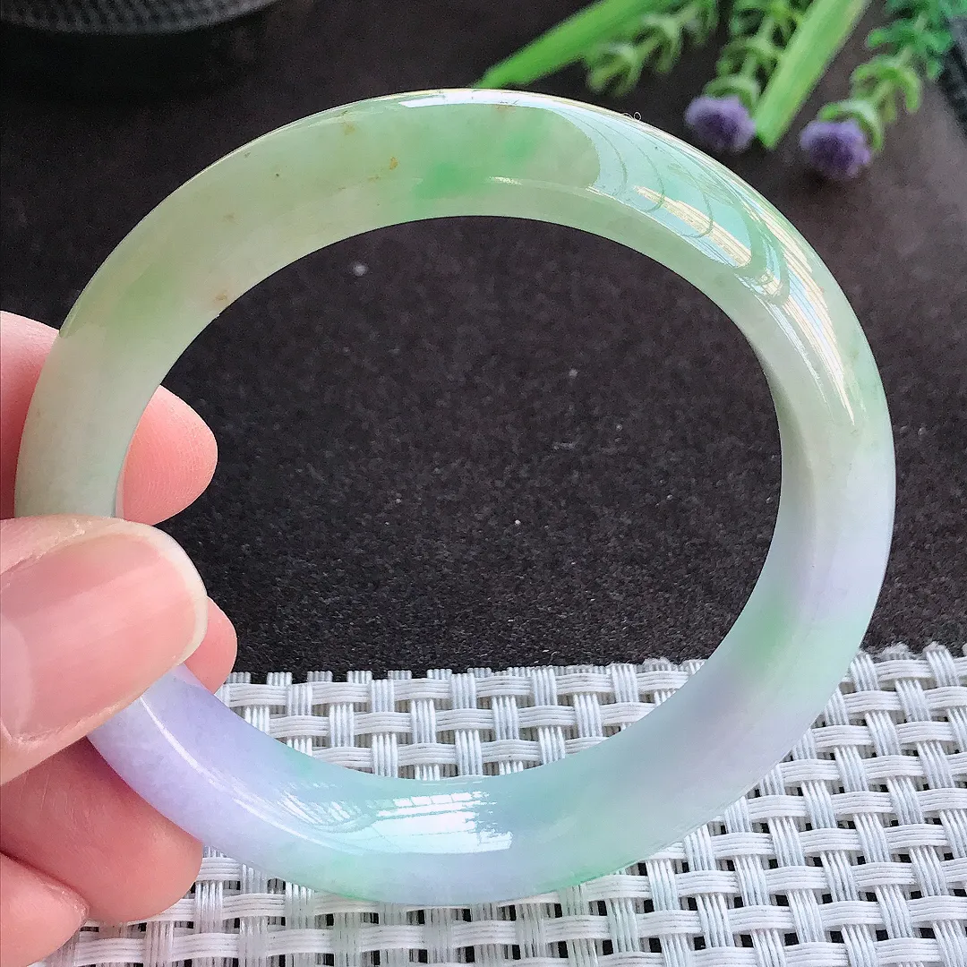 实拍A货翡翠56/13.1/8.5老坑精美冰润特色春带彩手镯宽边玉镯手环