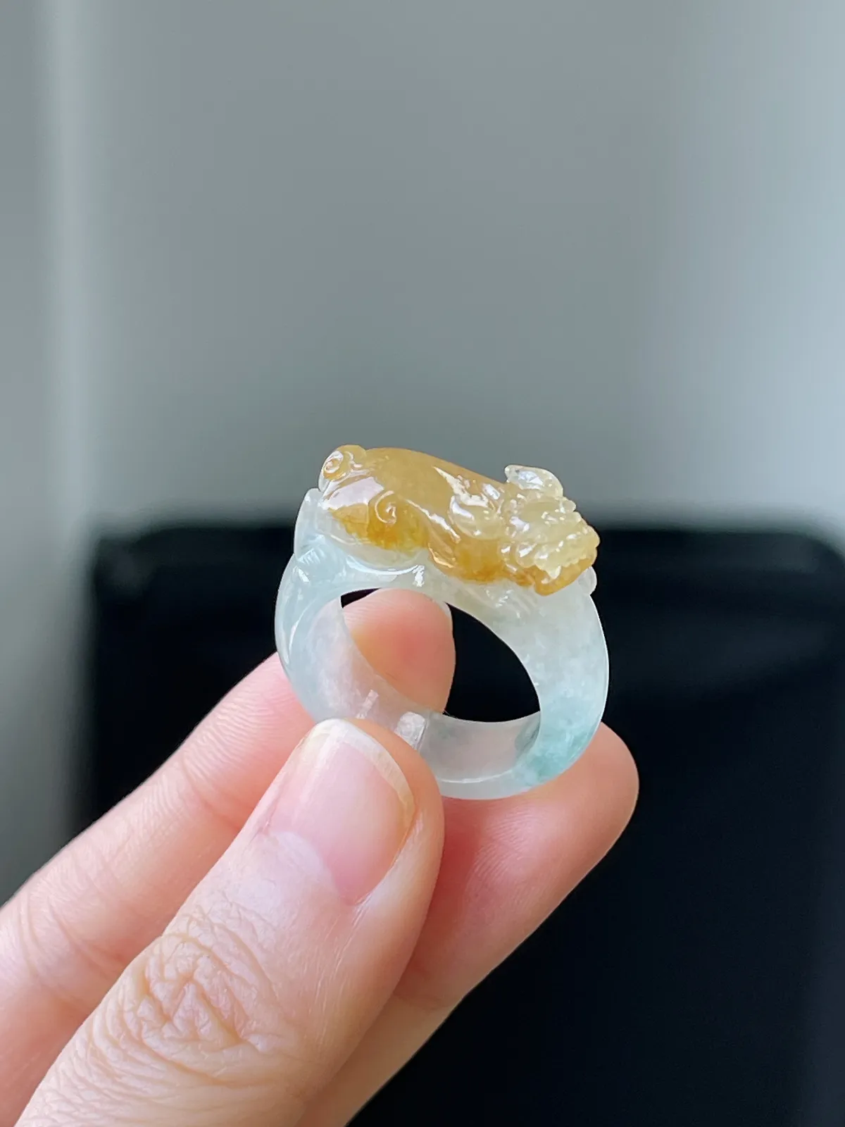 翡翠冰糯种黄加绿扳指