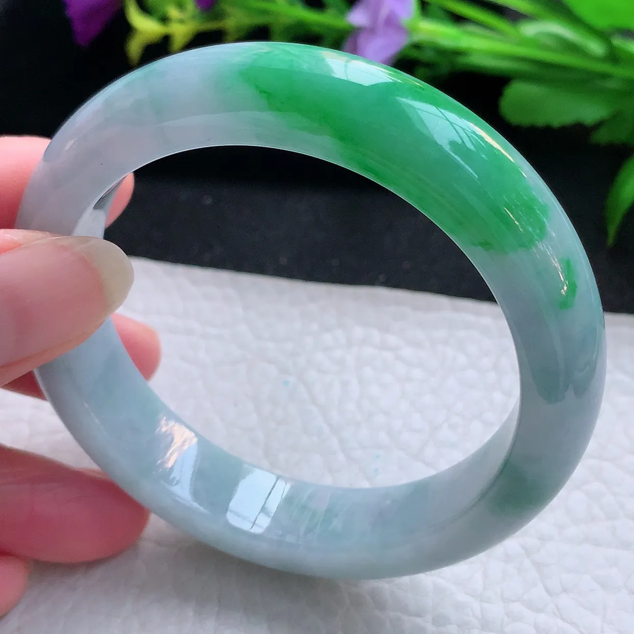 js实拍56.5*13.2*9平安镯 天然缅甸翡翠玉手镯辣绿水润宽边玉手环