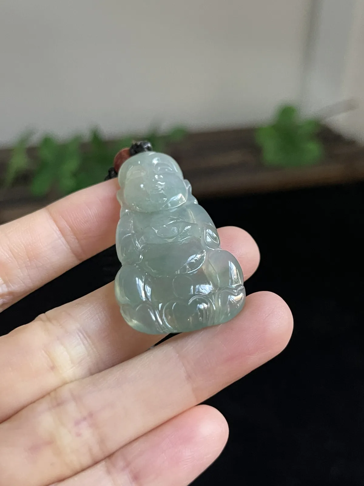 翡翠冰糯种白色吊坠