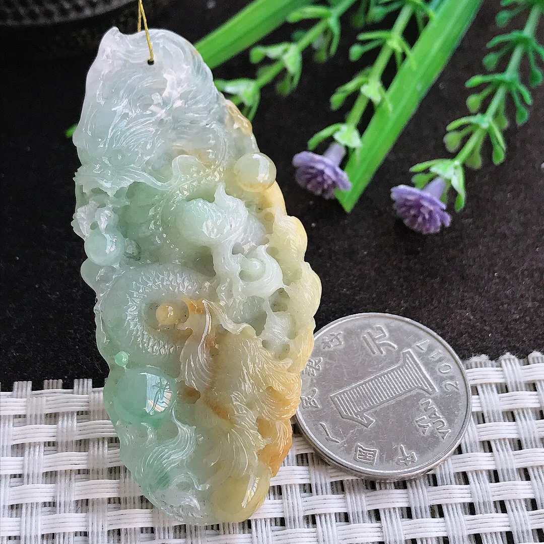 实拍A货翡翠64.5/29.6/10老坑精美三彩龙凤呈祥吊坠翡翠龙凤牌挂件