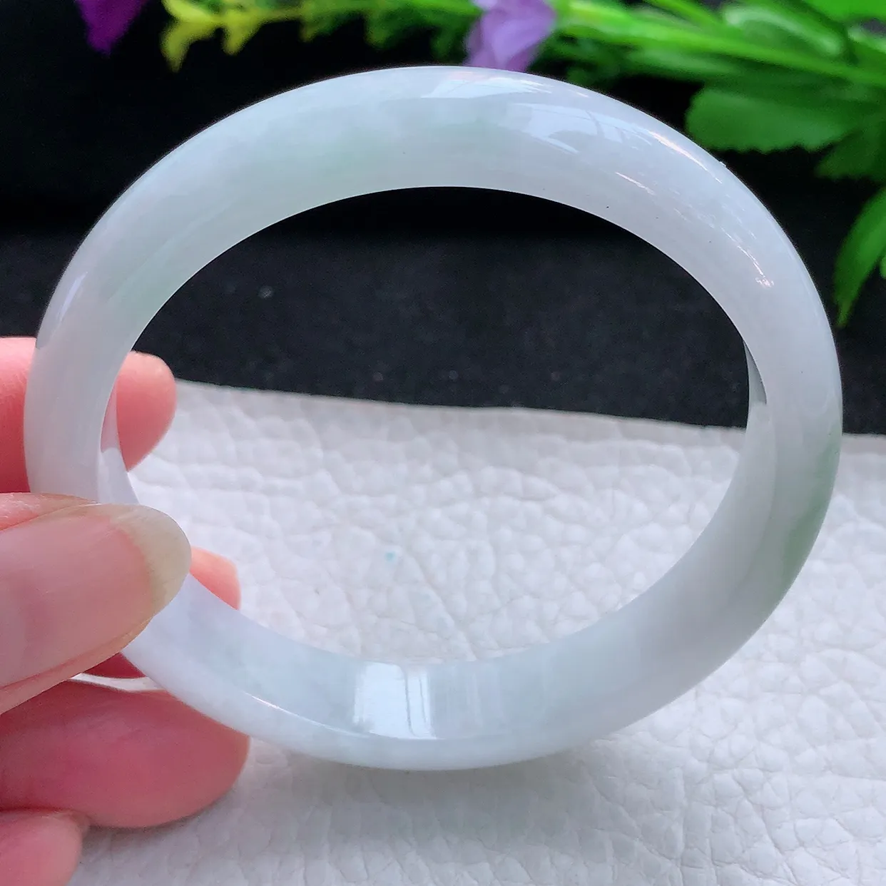 js实拍57*11.8*7.2平安镯 天然缅甸翡翠玉手镯冰胶秀气宽边玉手环