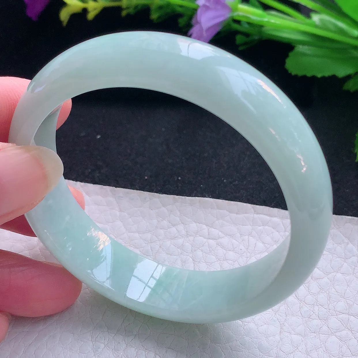 js实拍55*14.3*7平安镯 天然缅甸翡翠玉手镯甜绿水润宽边玉手环