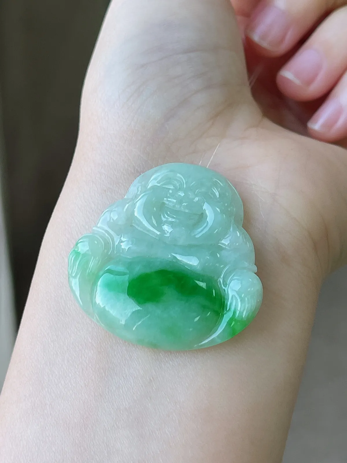 翡翠糯化种飘绿吊坠