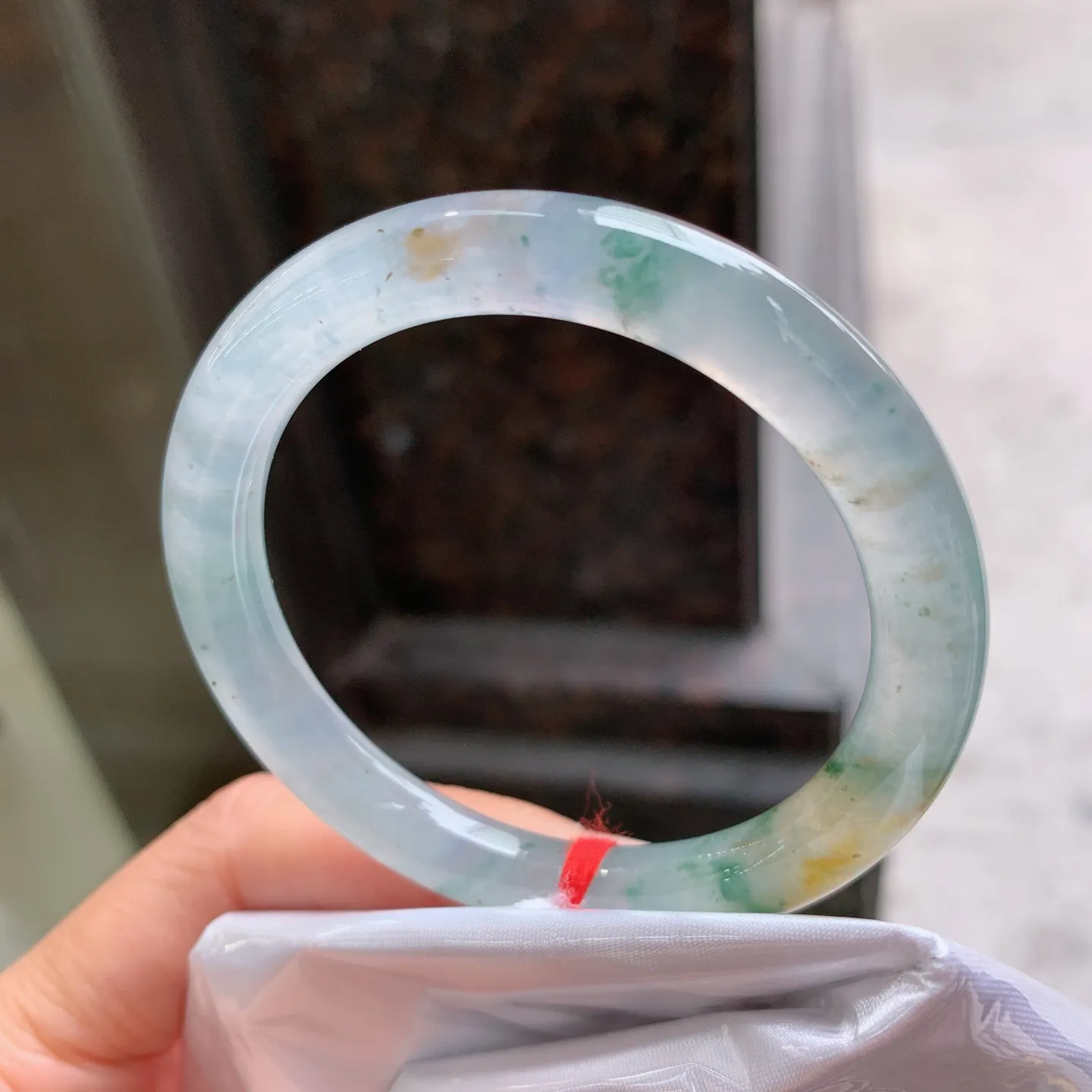 圆条冰黄翡飘花 无瑕 尺寸：51.4/8/8.2 特色料子