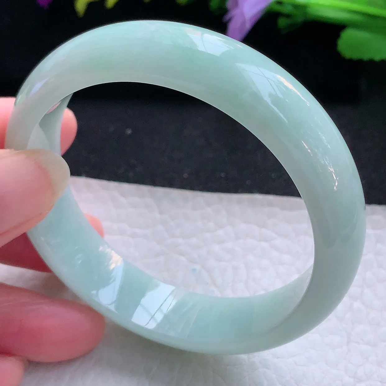 js实拍55*14.3*7平安镯 天然缅甸翡翠玉手镯甜绿水润宽边玉手环