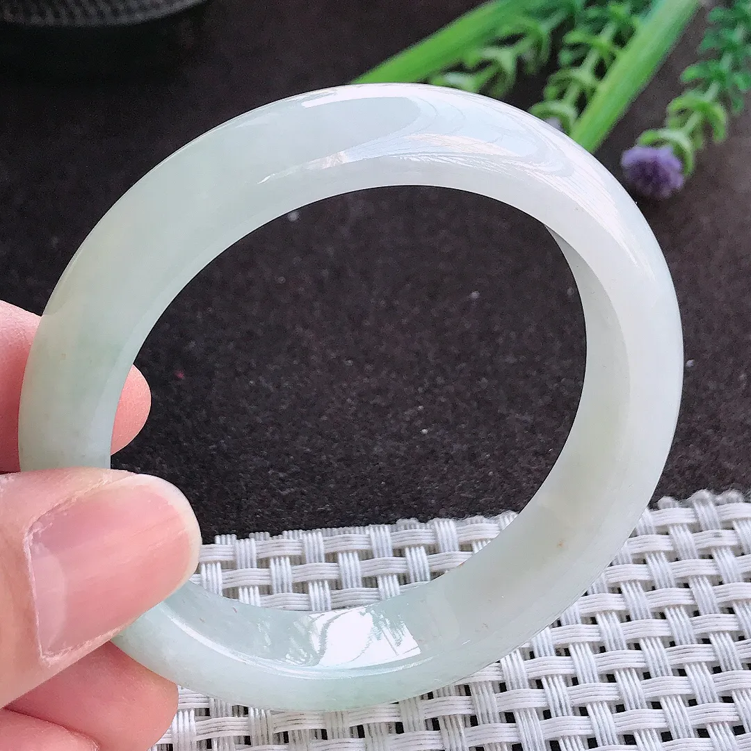 实拍A货翡翠53/12.3/8老坑精美冰润飘花手镯宽边玉镯手环