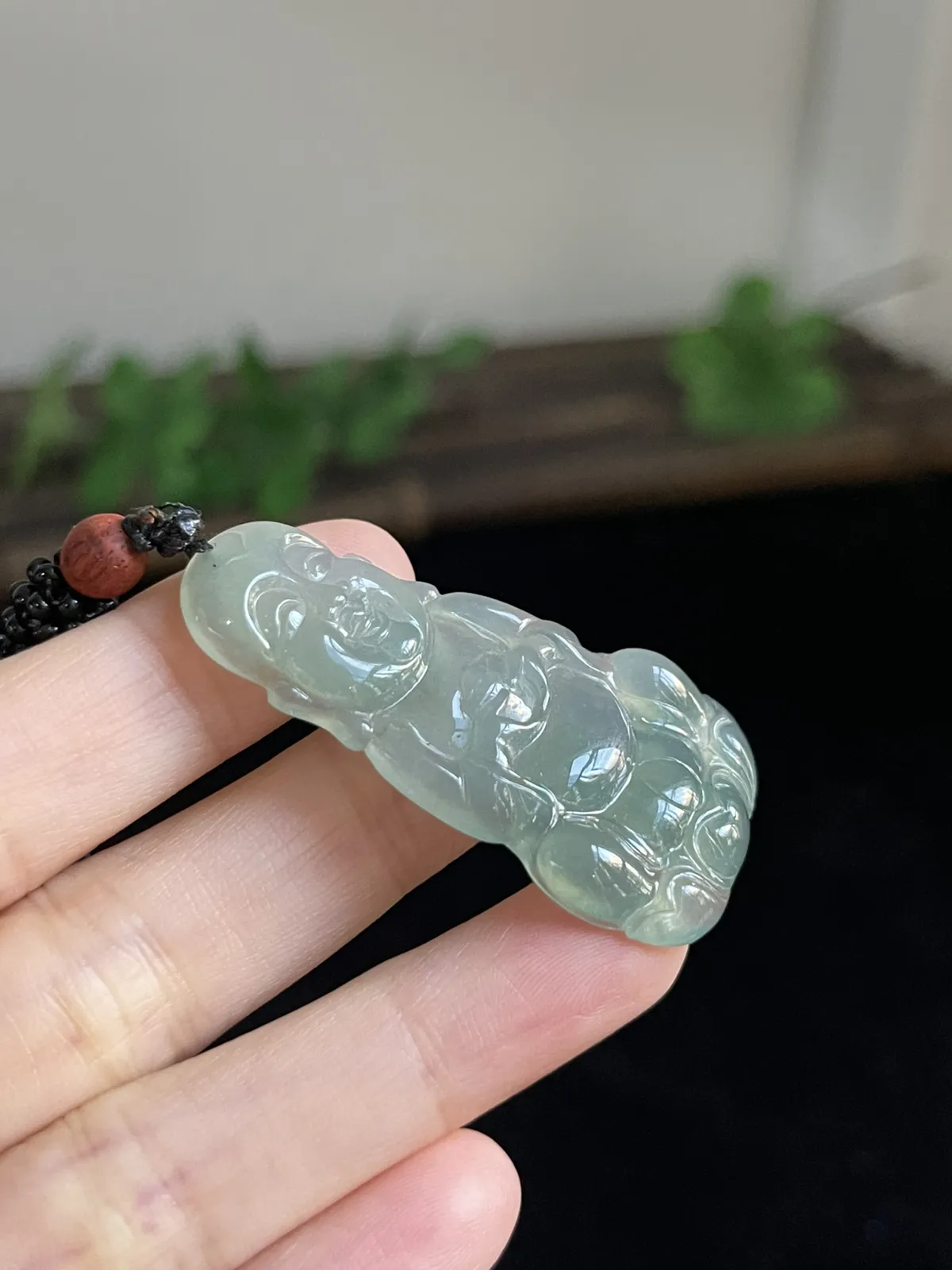 翡翠冰糯种白色吊坠