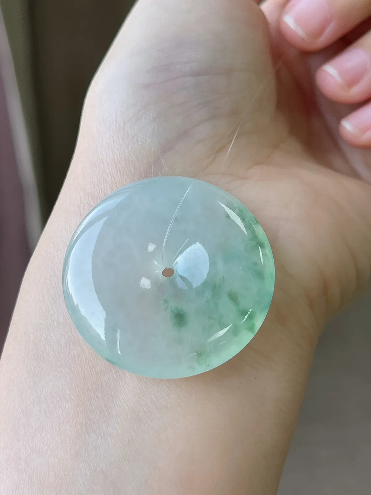 翡翠冰糯种淡绿色平安扣