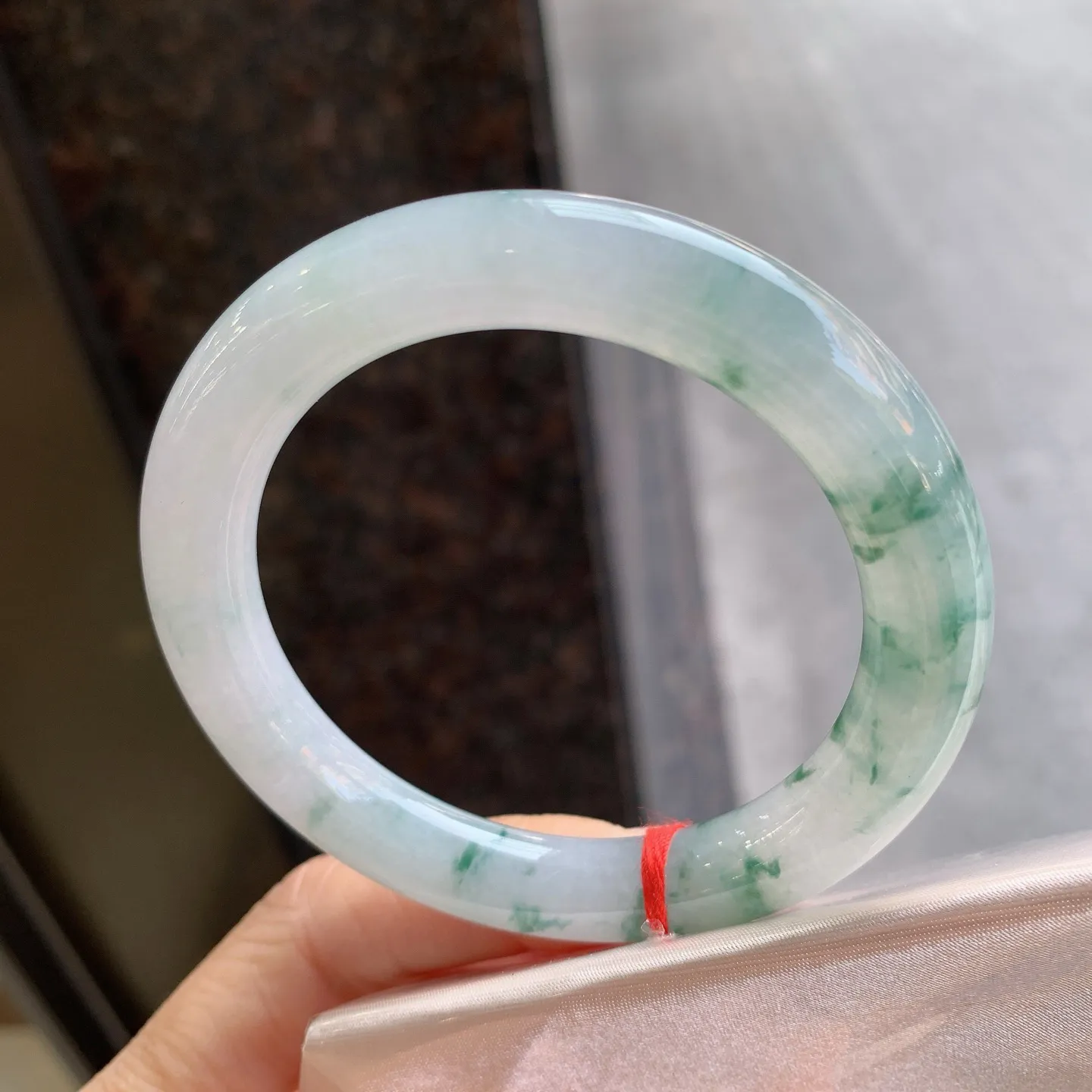 圆条飘花  尺寸：53.8/9.6/10  清爽