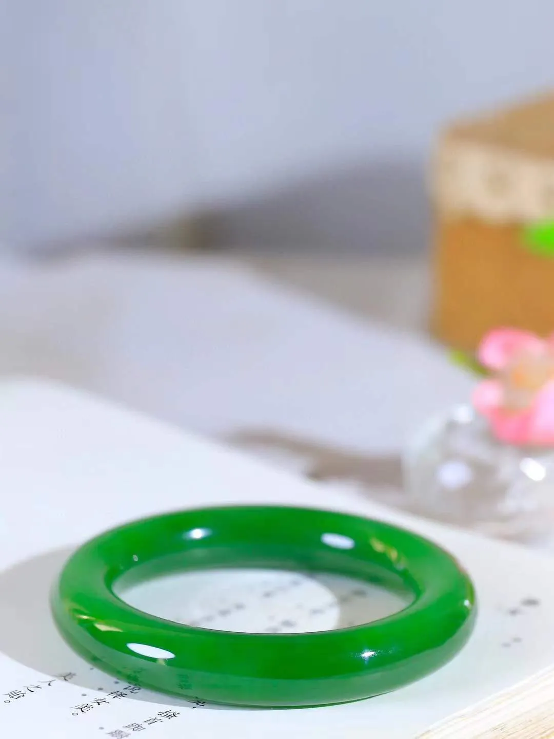 【玉佳人·手镯】

收藏级臻品️和田玉碧玉圆条手镯 ，玉质细腻油润，做工细致精美，端庄素雅，亭亭玉