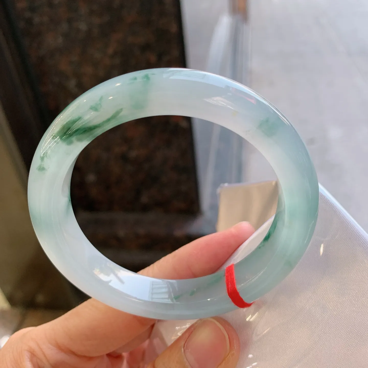 正圈表冰飘花 无瑕 尺寸：59.4/12.5/10 大圈口