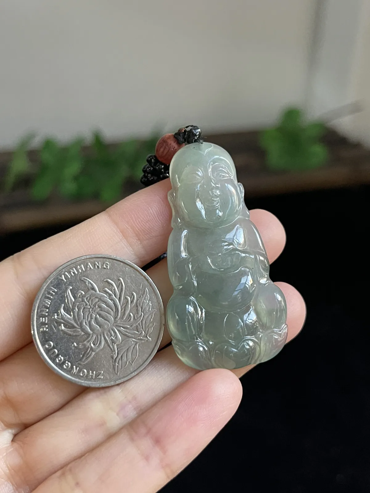 翡翠冰糯种白色吊坠