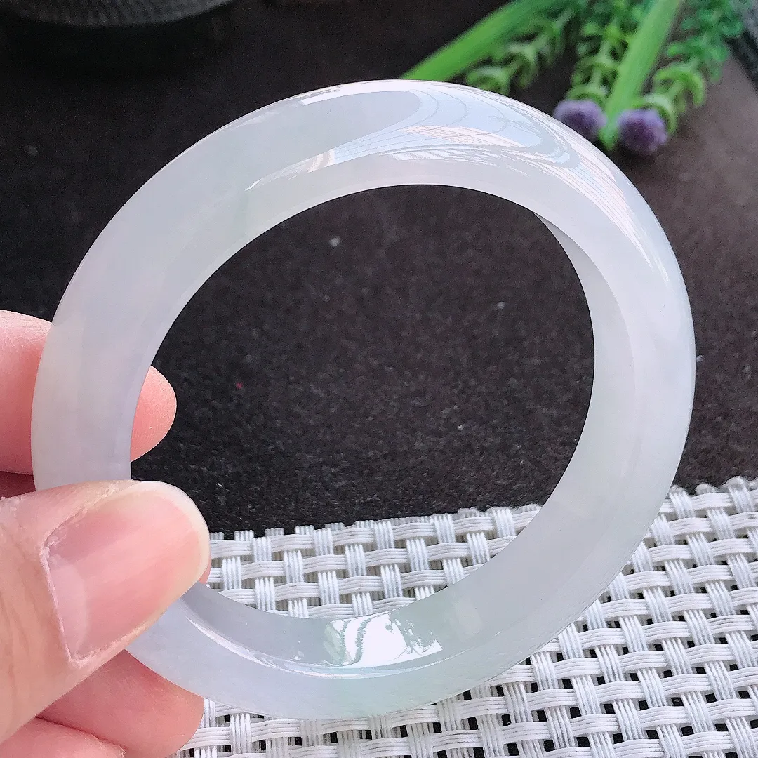 实拍A货翡翠56/12.2/9.3老坑冰种果冻胶月光白手镯宽边玉镯手环