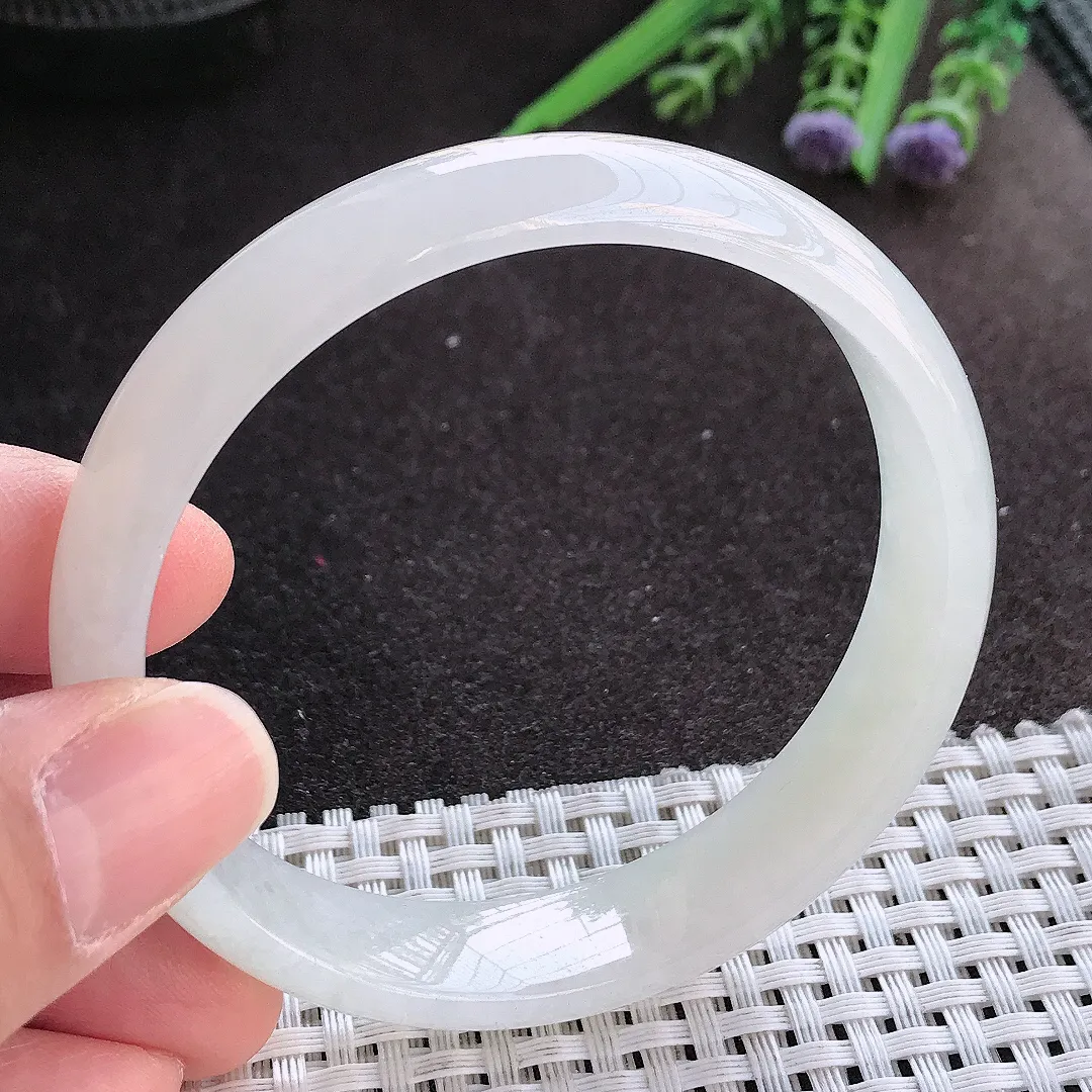 实拍A货翡翠59/13.2/6.3老坑冰透起胶月光白手镯宽边玉镯手环