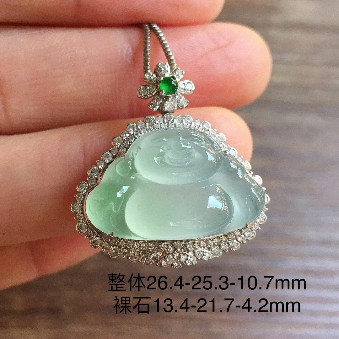 冰晴底舒佛吊坠，18k金镶嵌，冰润细腻，品相好，种水足Lj 尺寸26.4*25.3*10.7