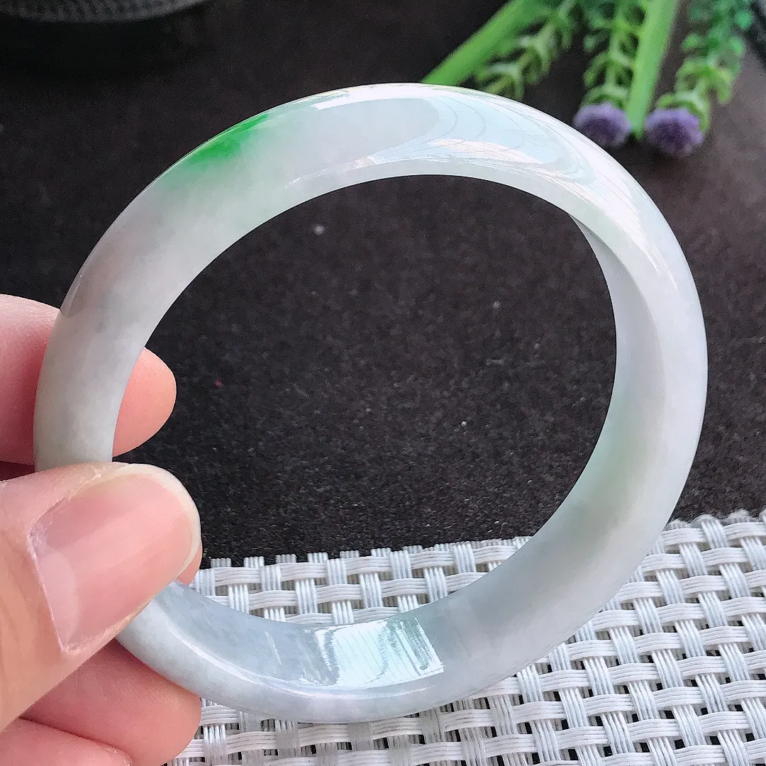 实拍A货翡翠58.5/14.1/7老坑精美飘阳绿手镯宽边玉镯手环