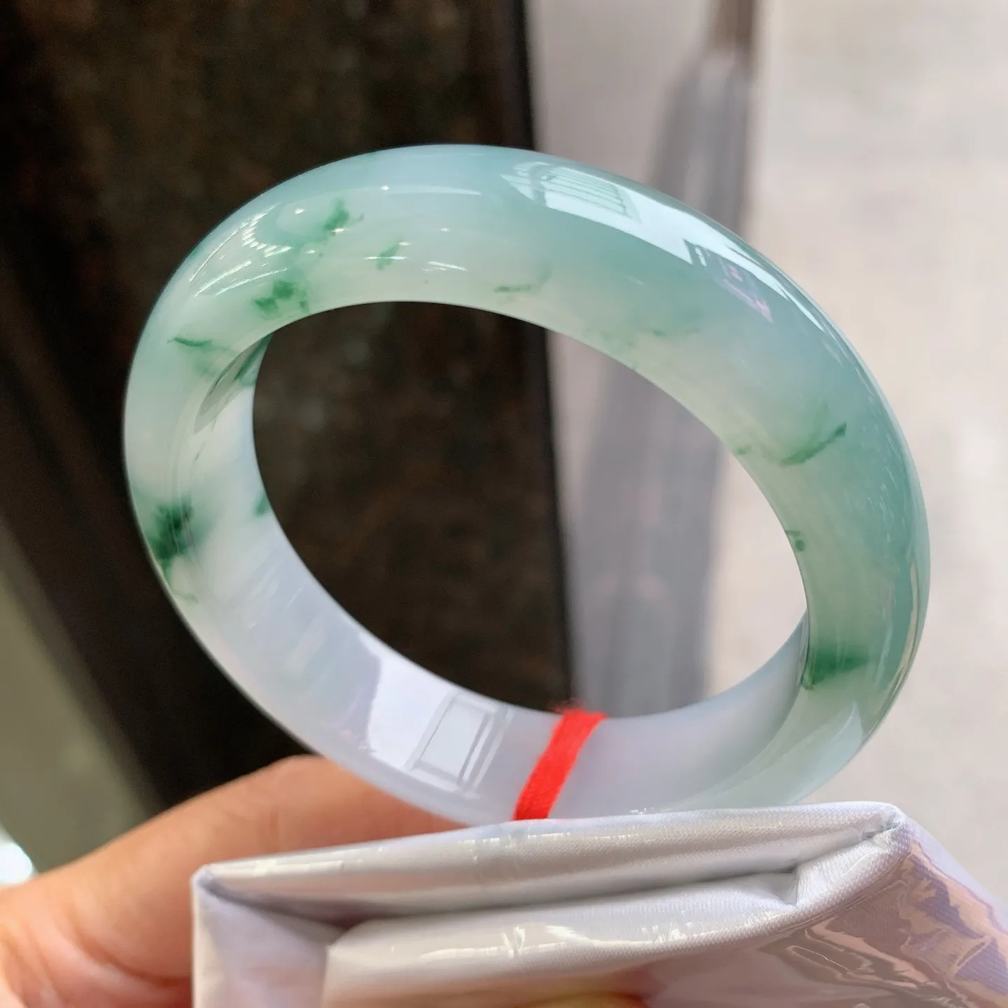 正圈冰飘花 无瑕 尺寸：54.3/14/9 冰润