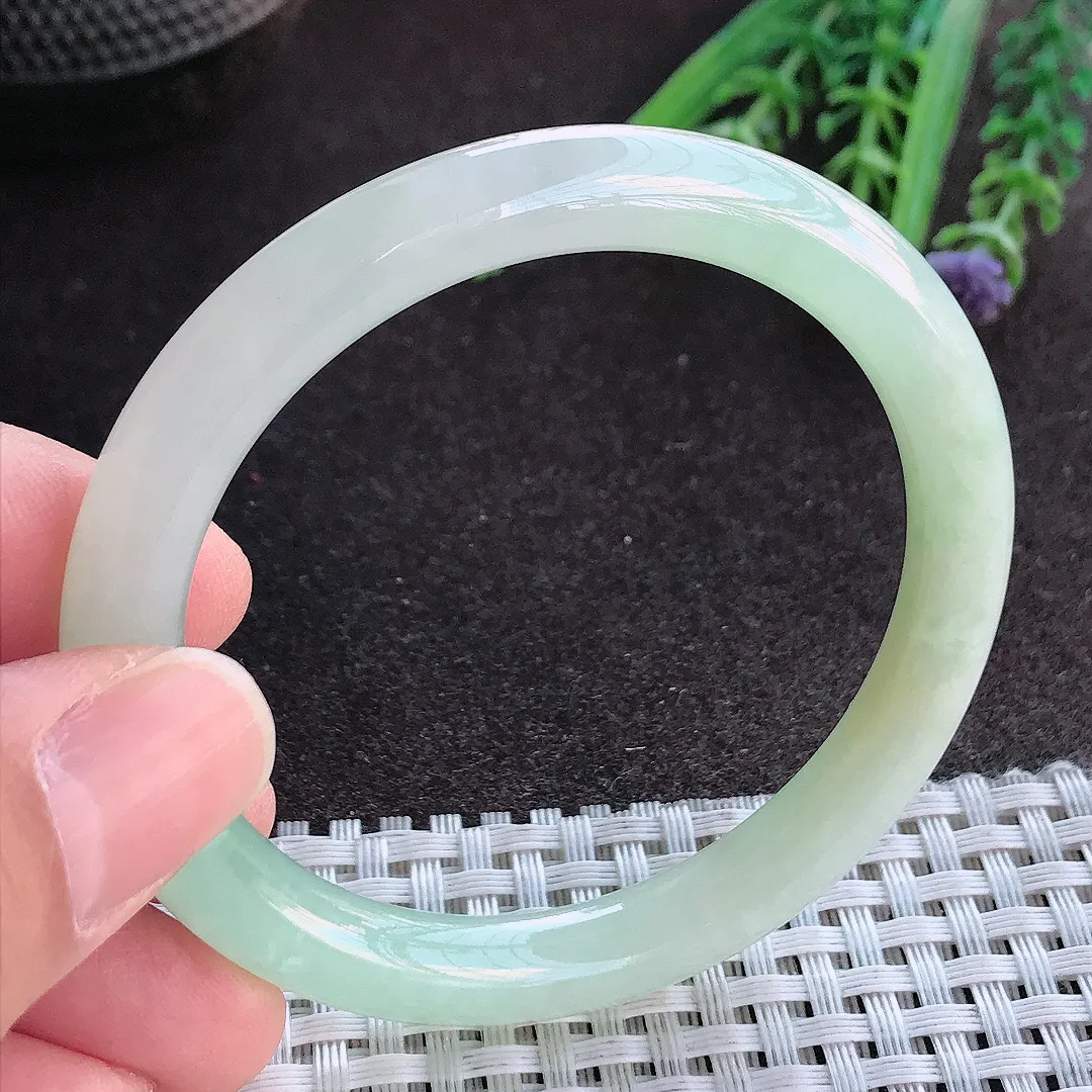 实拍A货翡翠52.5/7.8老坑冰润起胶冰晴圆条手镯翡翠玉镯手环