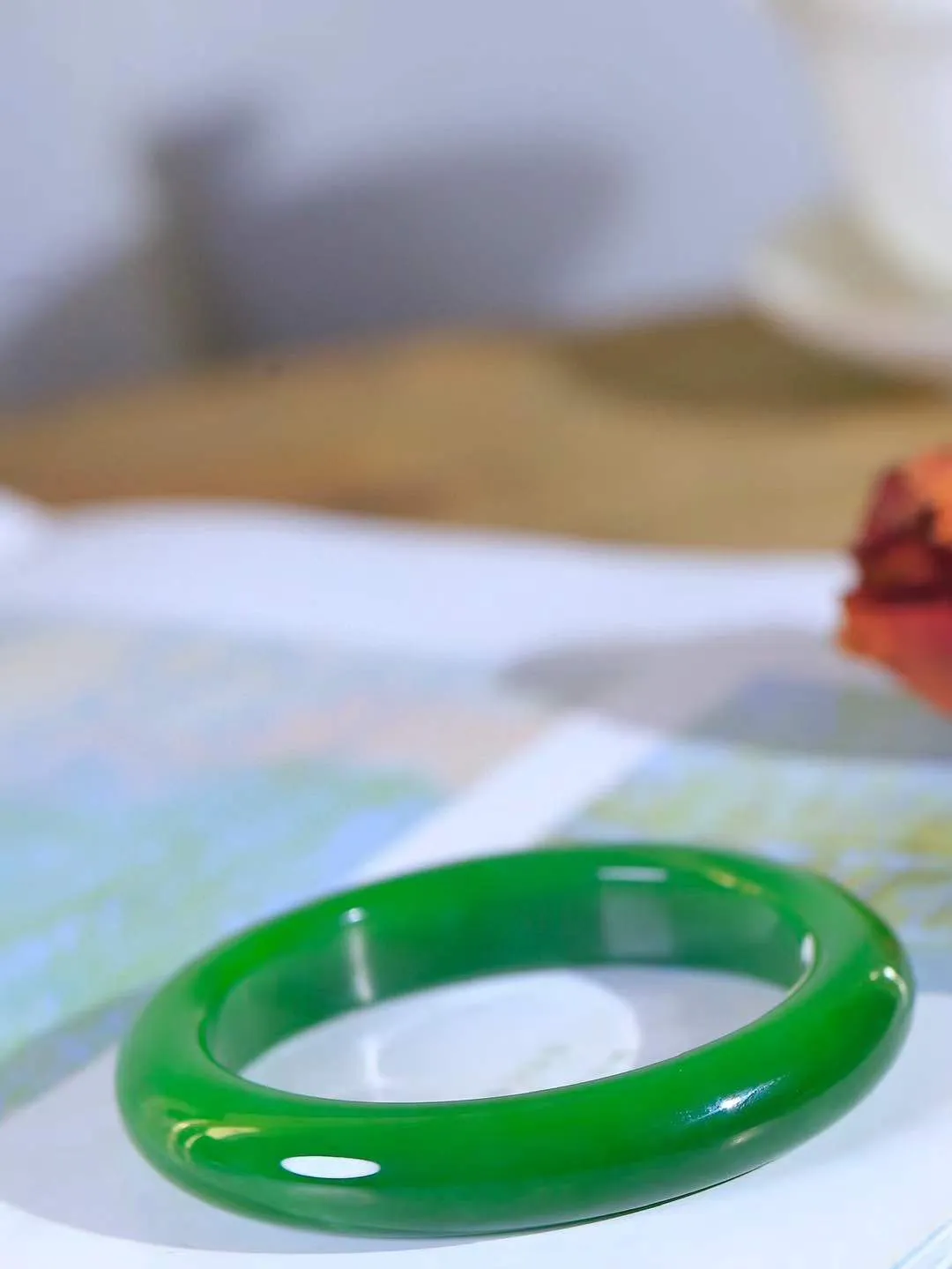 【柔情素语·手镯】

收藏级臻品和田玉碧玉手镯，玉质细腻温润，手感舒适，️线条流畅，简约大气