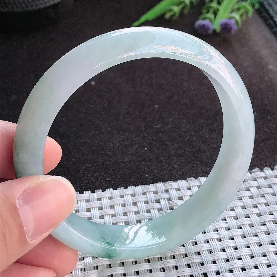 实拍A货翡翠59/14/7.5老坑精美冰润飘花手镯宽边玉镯手环