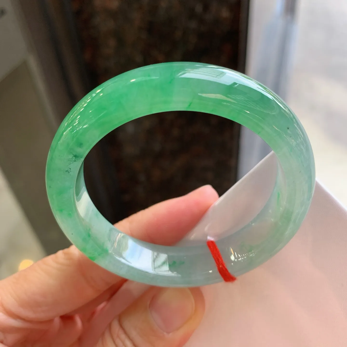 正圈冰飘绿 无瑕 尺寸：52.6/12.7/8.3 种色俱佳