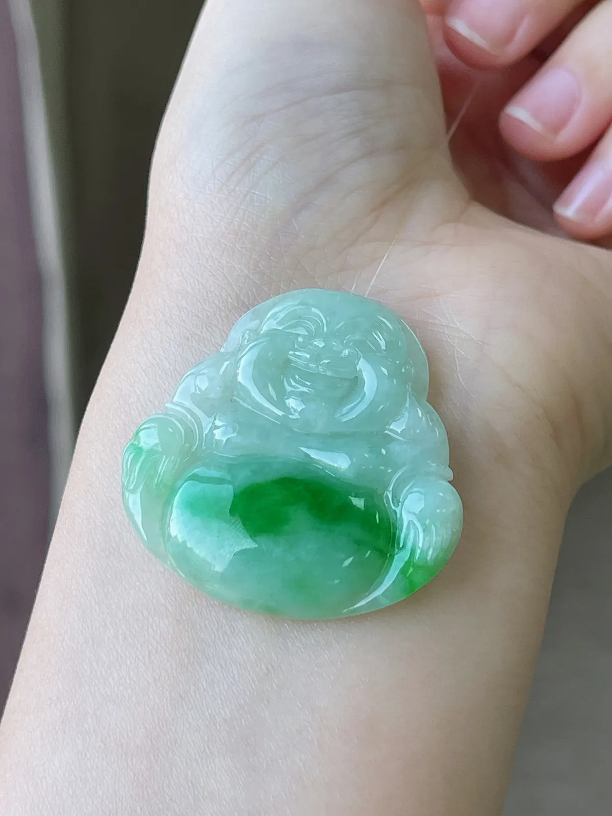 翡翠糯化种飘绿吊坠