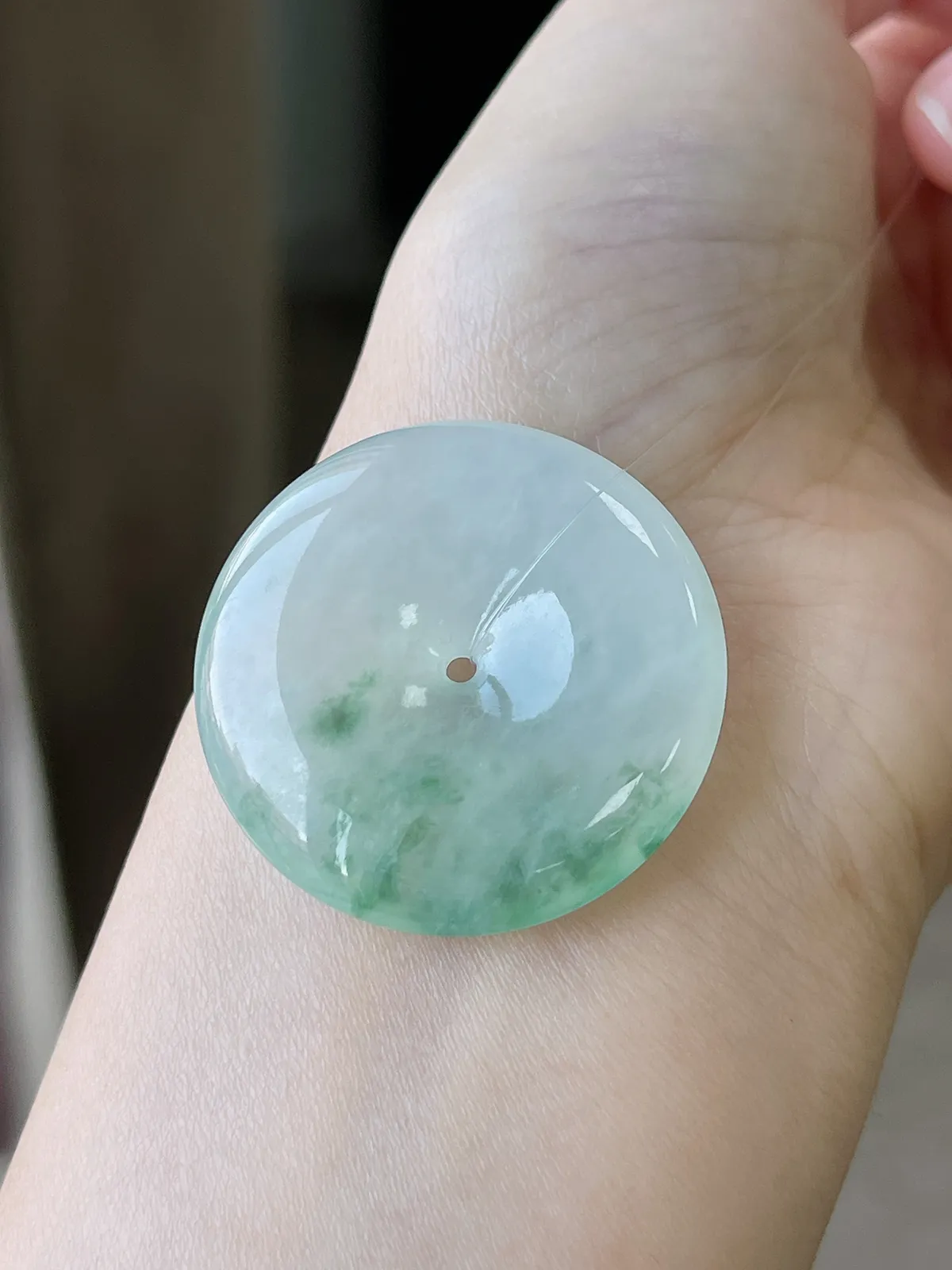 翡翠冰糯种淡绿色平安扣