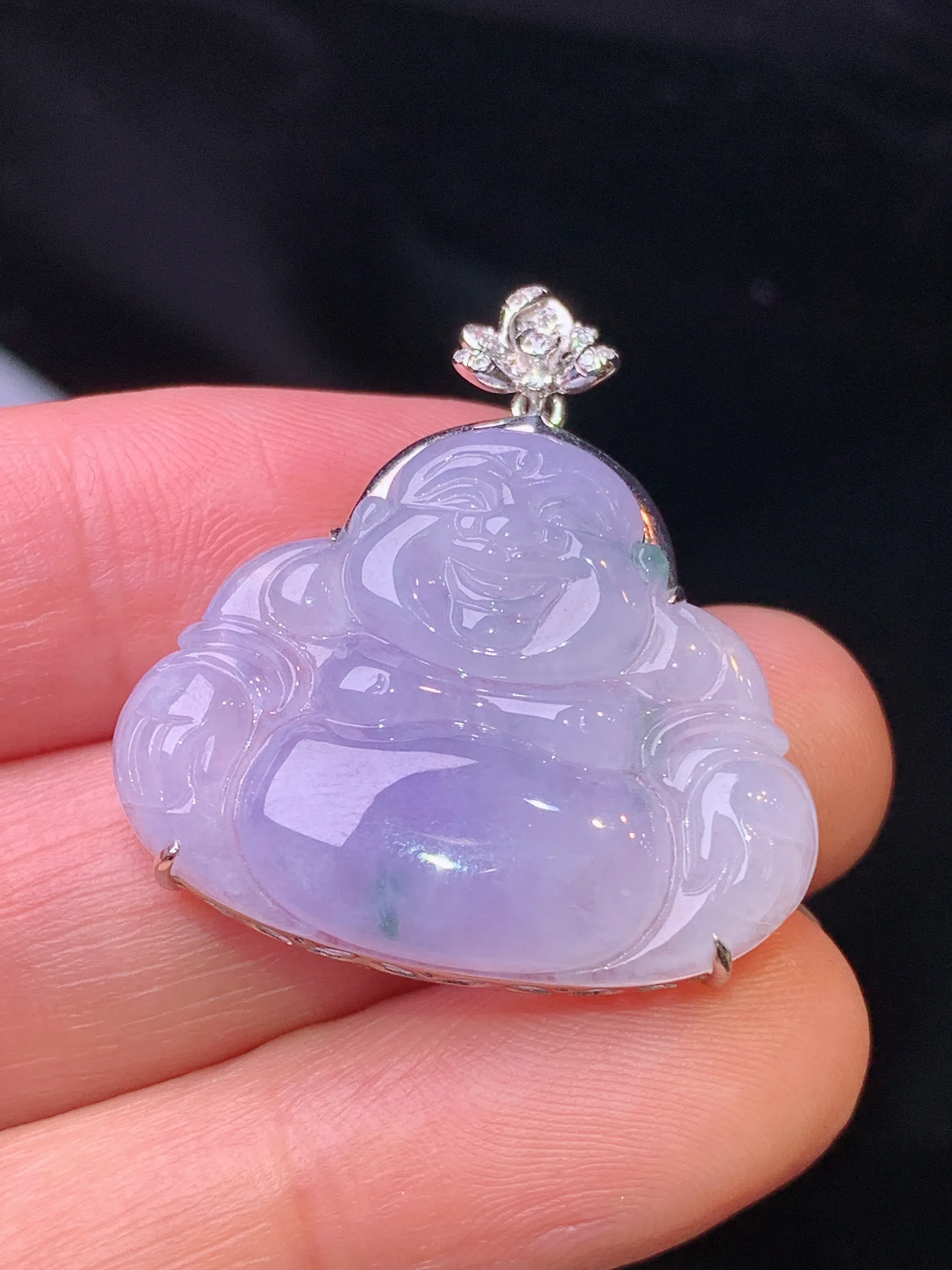 18k金钻镶嵌紫罗兰佛公吊坠 玉质细腻 色泽艳丽清新 整体尺寸30.2*27.8*6.8