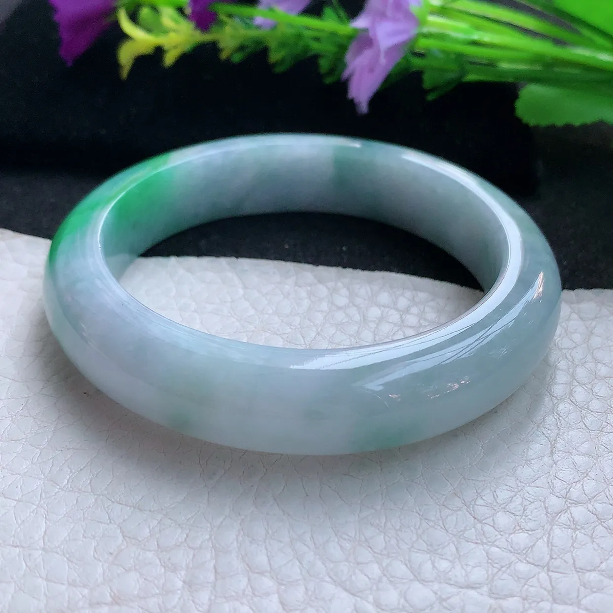 js实拍56.5*13.2*9平安镯 天然缅甸翡翠玉手镯辣绿水润宽边玉手环