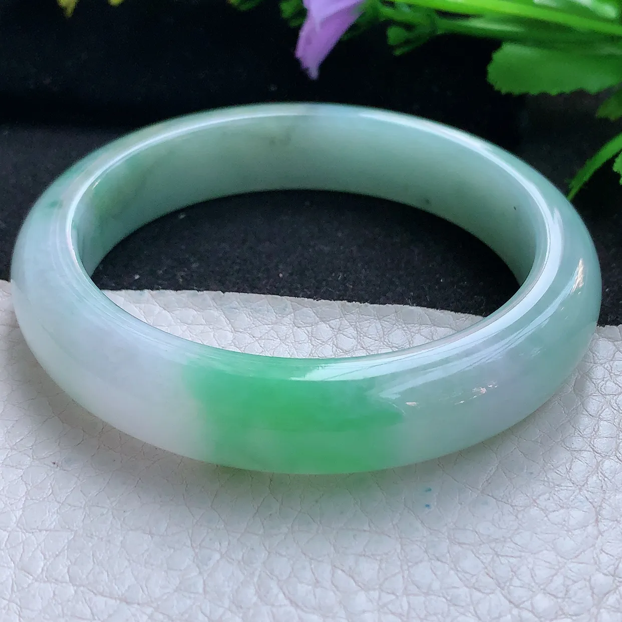 yh实拍59*13*9平安镯 天然缅甸翡翠玉手镯飘绿厚装宽边玉手环