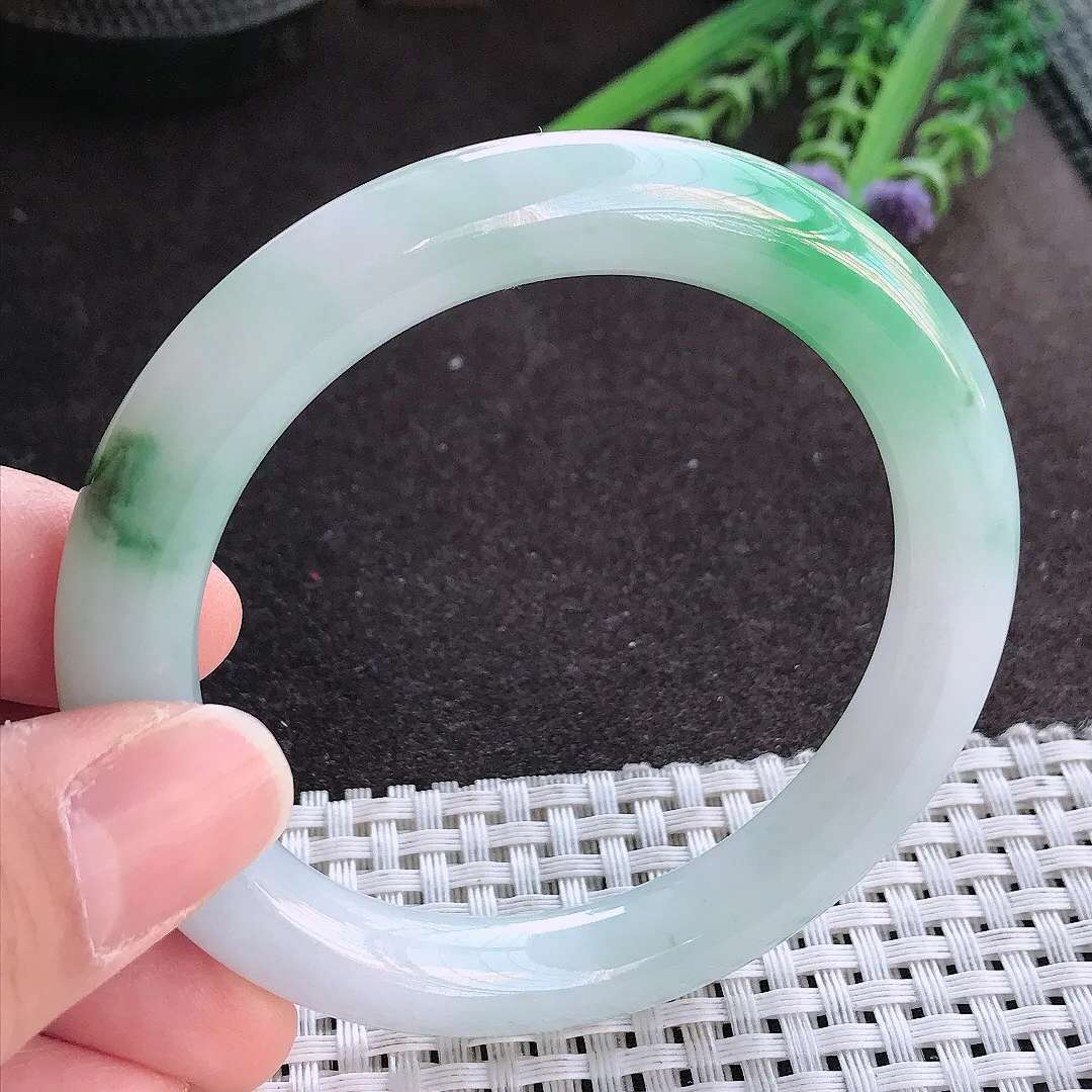 实拍A货翡翠56/9.5/9.9老坑冰胶水灵飘绿圆条手镯玉镯手环