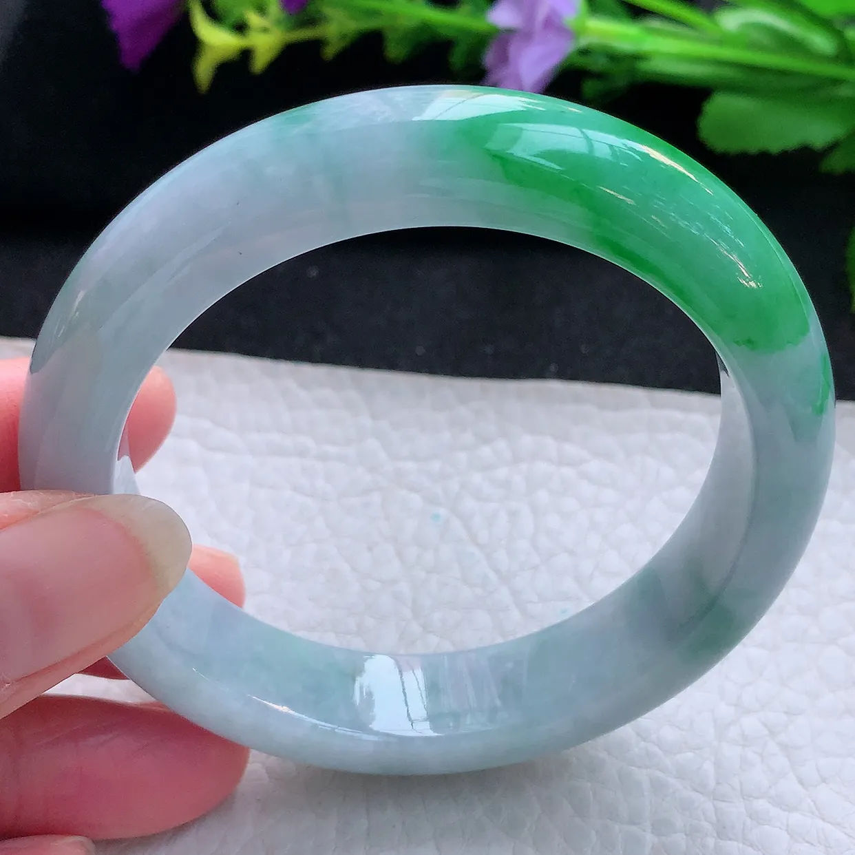 js实拍56.5*13.2*9平安镯 天然缅甸翡翠玉手镯辣绿水润宽边玉手环