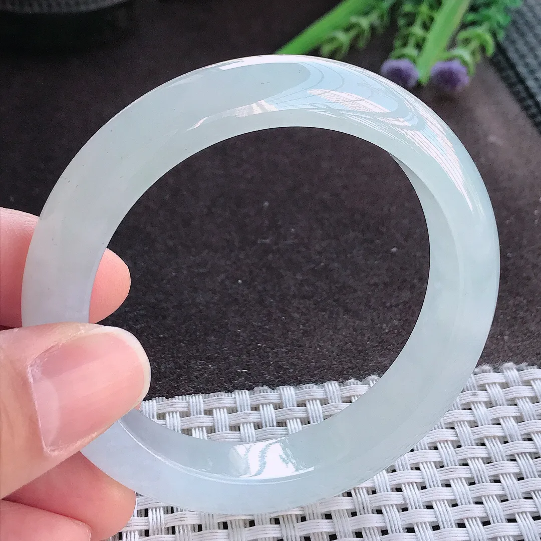 实拍A货翡翠55/12.6/8.8老坑冰透果冻胶冰纯月光白手镯宽边玉镯手环